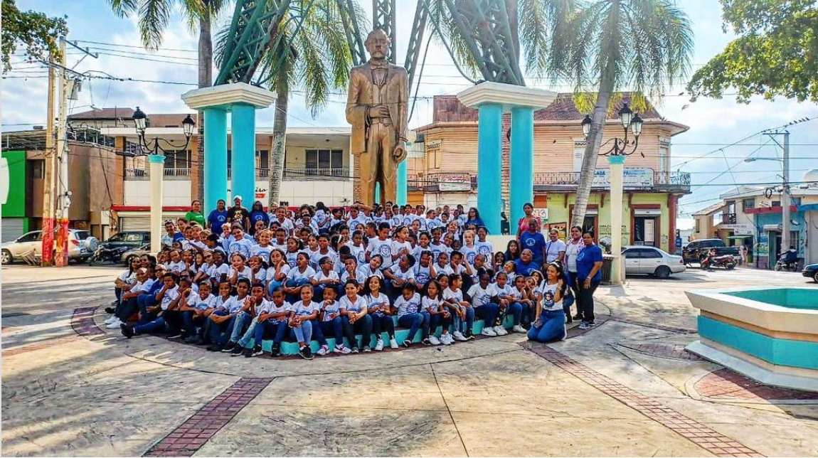 Recibimos como visita desde Puerto Plata a los niños y docentes de la Casa Albergue de Martina. Nos cuentan que les encantó realizar la Ruta Histórica de Moca